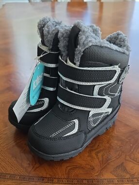 Totes Kids Toddler Boys Tayton Waterproof Insulated Flat Heel Winter Boots Sz 9T